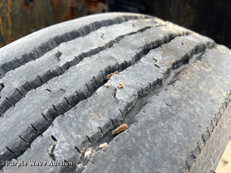 image for item MM9205 2009 International WorkStar 7500  truck cab and chassis