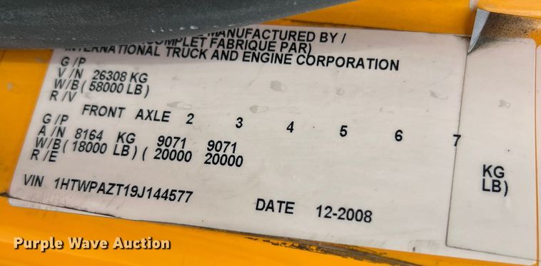 image for item MM9205 2009 International WorkStar 7500  truck cab and chassis