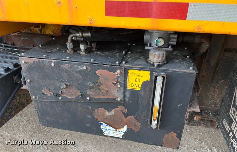 image for item MM9206 2007 International 7400  dump truck