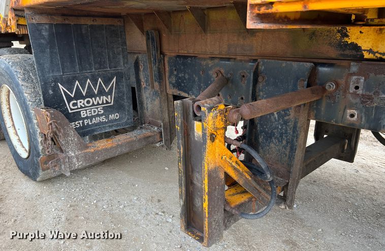 image for item MM9206 2007 International 7400  dump truck