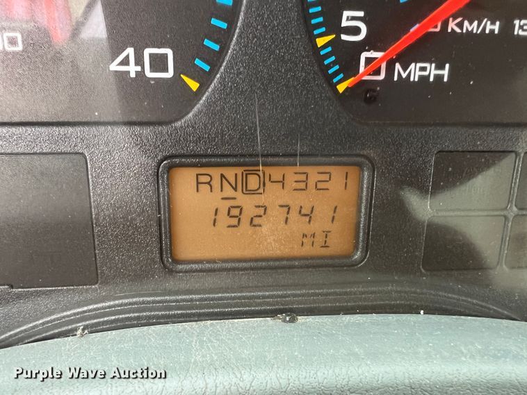 image for item MM9206 2007 International 7400  dump truck