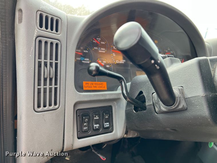 image for item MM9206 2007 International 7400  dump truck