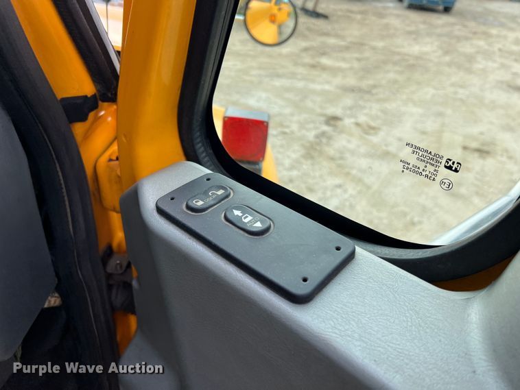 image for item MM9206 2007 International 7400  dump truck