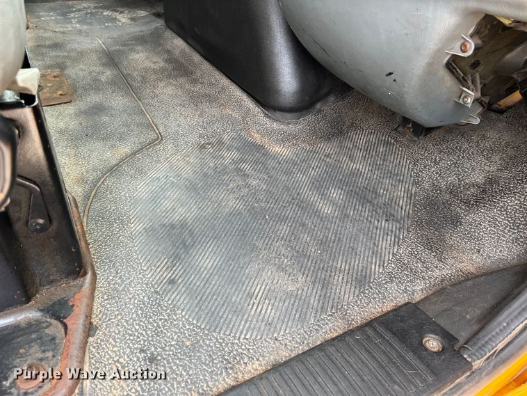 image for item MM9206 2007 International 7400  dump truck