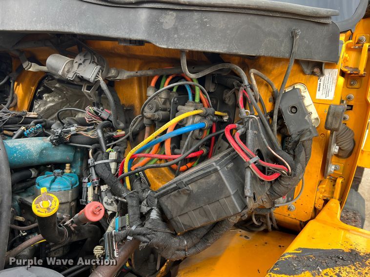 image for item MM9206 2007 International 7400  dump truck