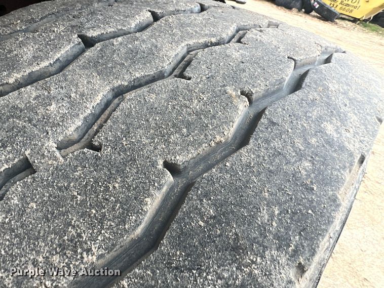 image for item MM9206 2007 International 7400  dump truck