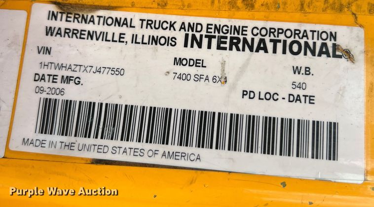 image for item MM9206 2007 International 7400  dump truck