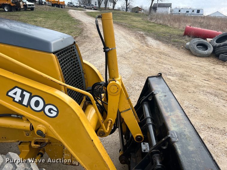 image for item MM9208 2005 John Deere 410G  backhoe