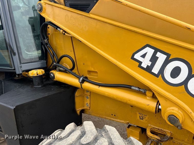 image for item MM9208 2005 John Deere 410G  backhoe