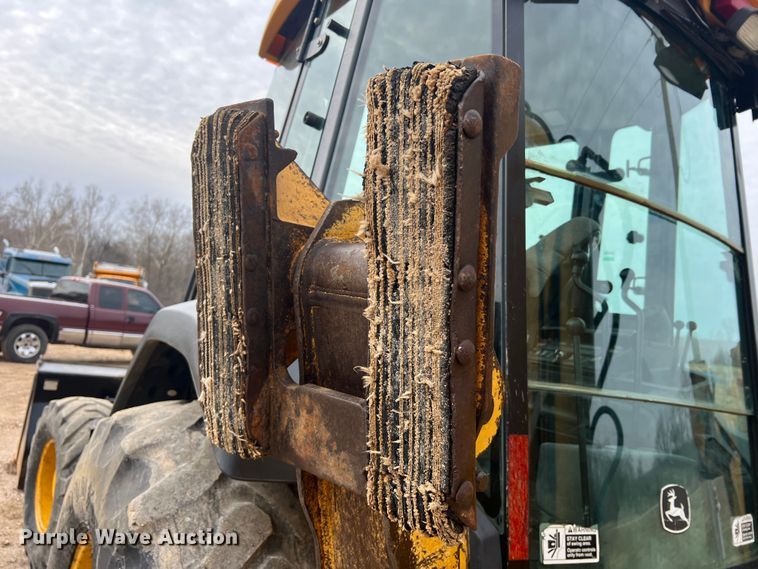 image for item MM9208 2005 John Deere 410G  backhoe