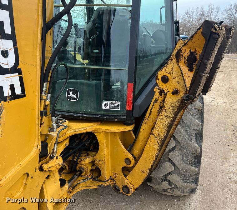 image for item MM9208 2005 John Deere 410G  backhoe