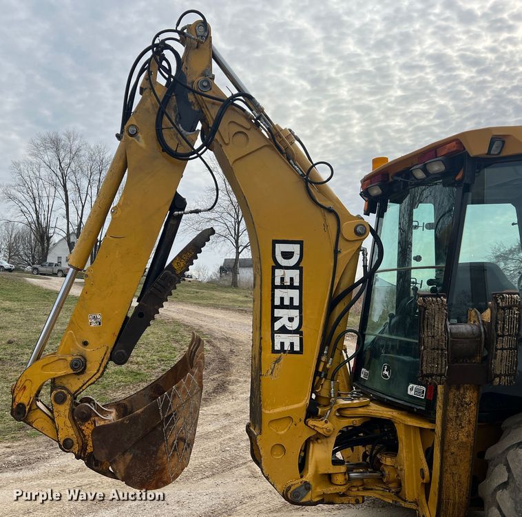 image for item MM9208 2005 John Deere 410G  backhoe