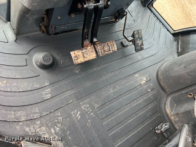 image for item MM9208 2005 John Deere 410G  backhoe