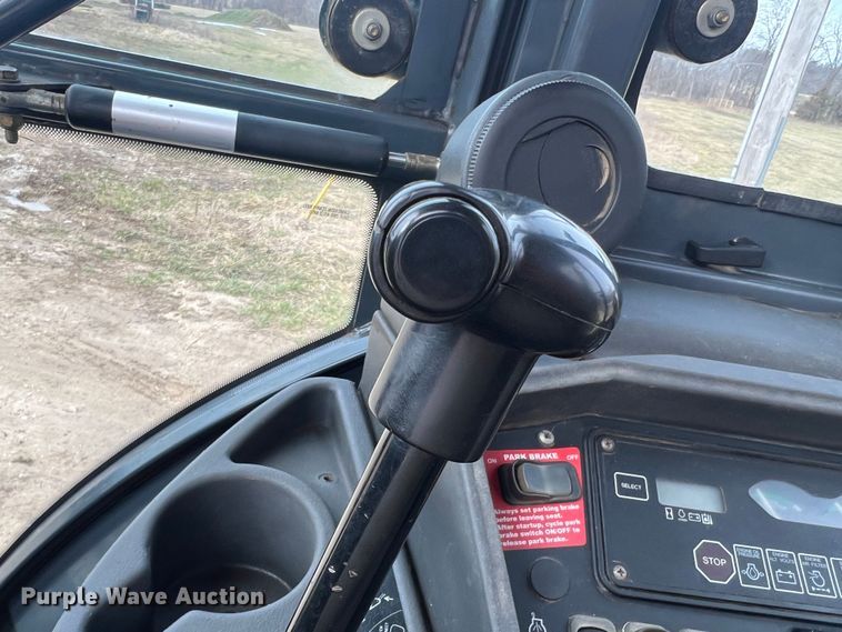 image for item MM9208 2005 John Deere 410G  backhoe