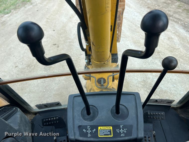 image for item MM9208 2005 John Deere 410G  backhoe