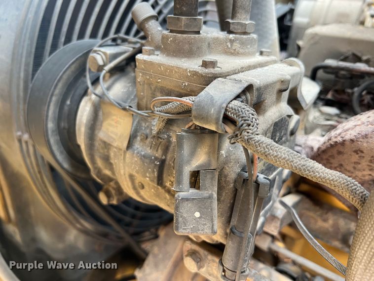 image for item MM9208 2005 John Deere 410G  backhoe