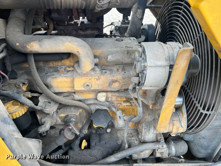 image for item MM9208 2005 John Deere 410G  backhoe