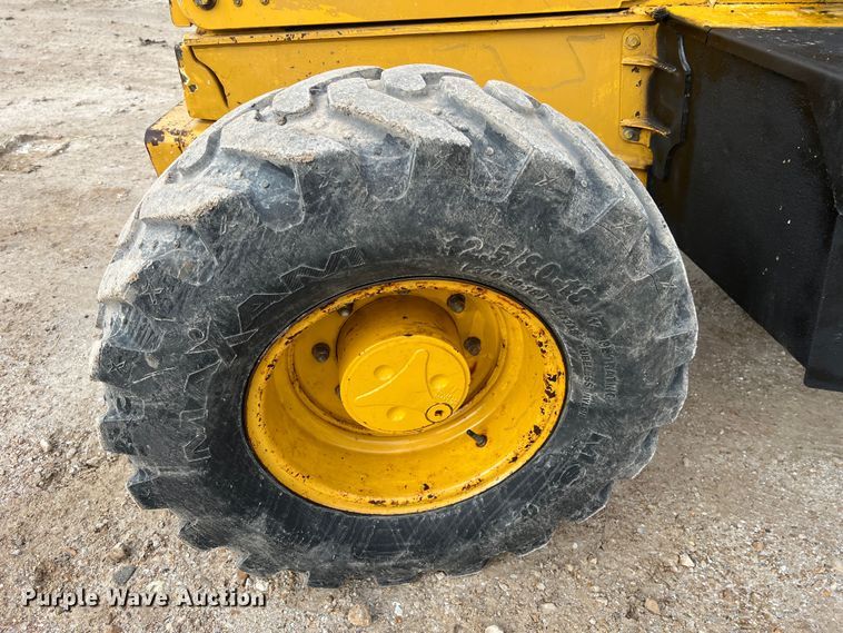 image for item MM9208 2005 John Deere 410G  backhoe