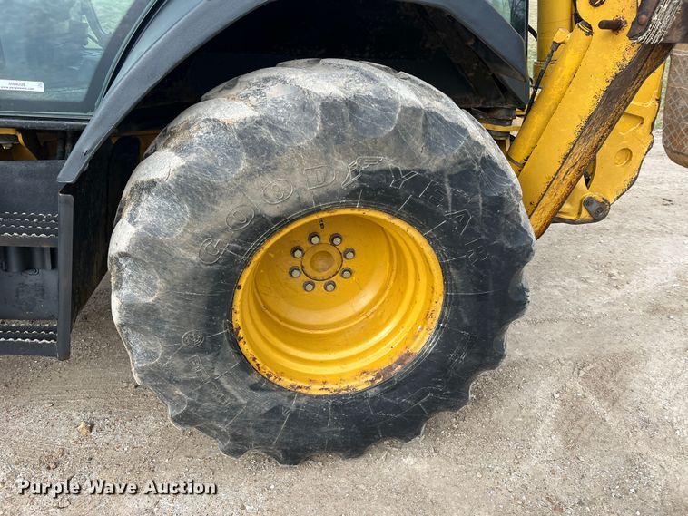 image for item MM9208 2005 John Deere 410G  backhoe