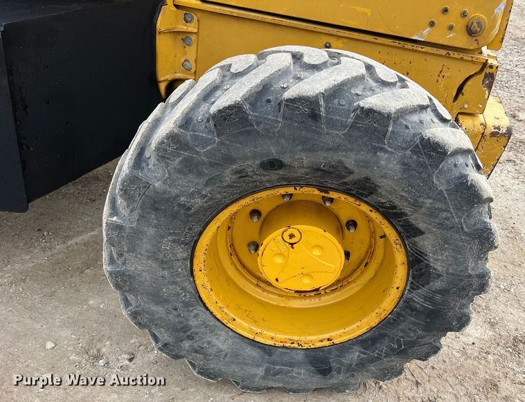 image for item MM9208 2005 John Deere 410G  backhoe