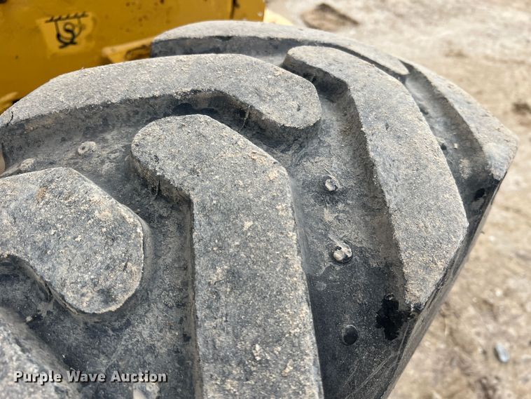 image for item MM9208 2005 John Deere 410G  backhoe