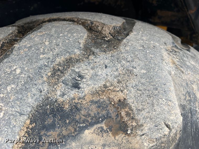 image for item MM9208 2005 John Deere 410G  backhoe