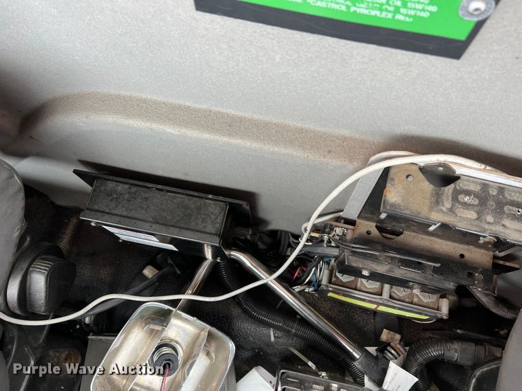 image for item MM9210 2016 International WorkStar 7500  truck cab and chassis