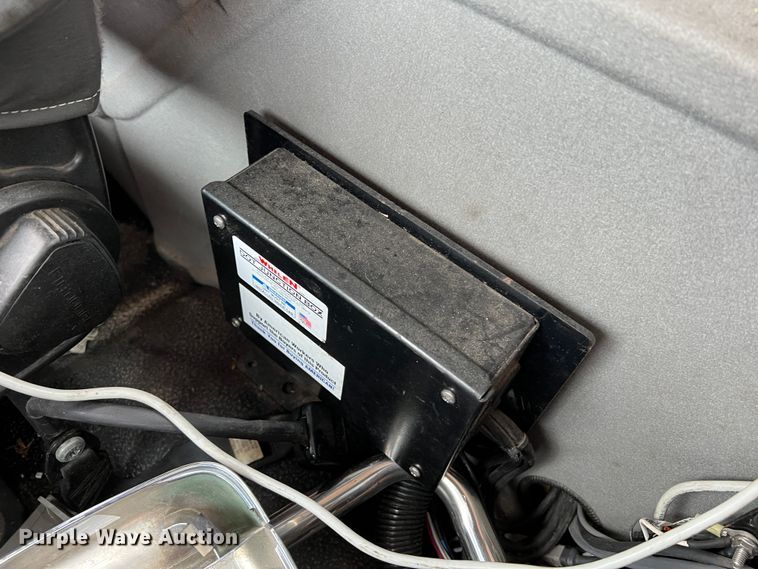 image for item MM9210 2016 International WorkStar 7500  truck cab and chassis