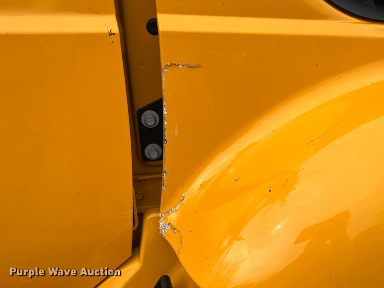 image for item MM9210 2016 International WorkStar 7500  truck cab and chassis