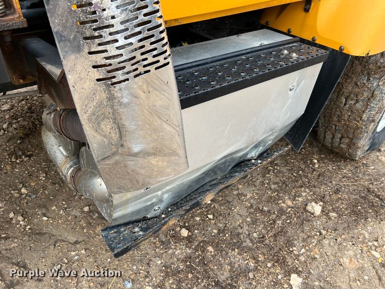 image for item MM9210 2016 International WorkStar 7500  truck cab and chassis