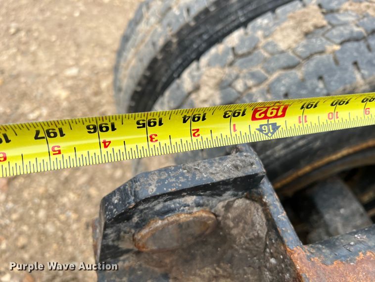 image for item MM9210 2016 International WorkStar 7500  truck cab and chassis