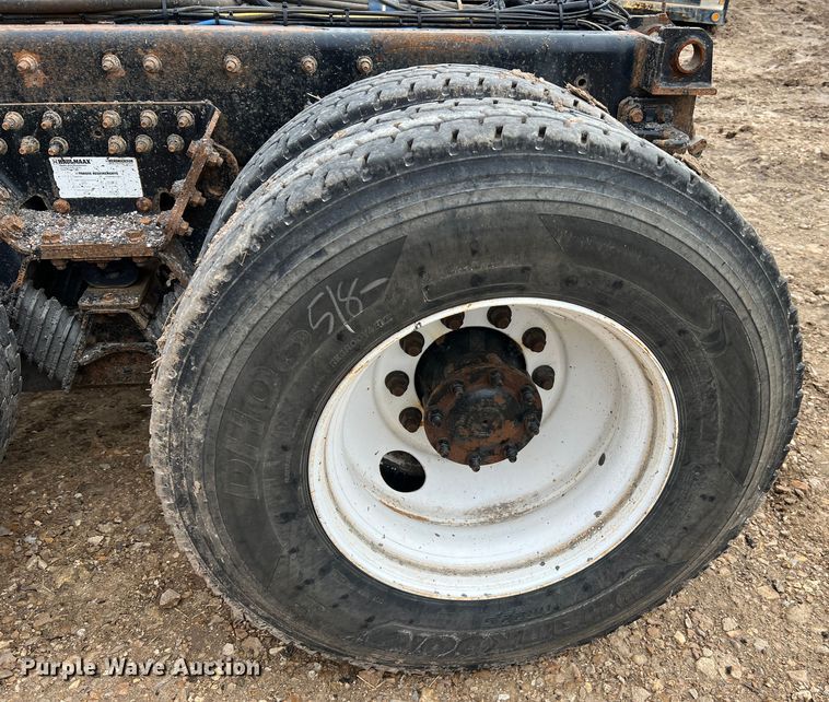 image for item MM9210 2016 International WorkStar 7500  truck cab and chassis