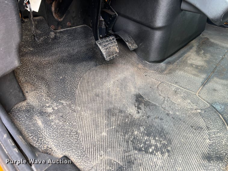 image for item MM9216 2006 International 7400  dump truck