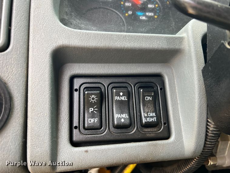 image for item MM9216 2006 International 7400  dump truck