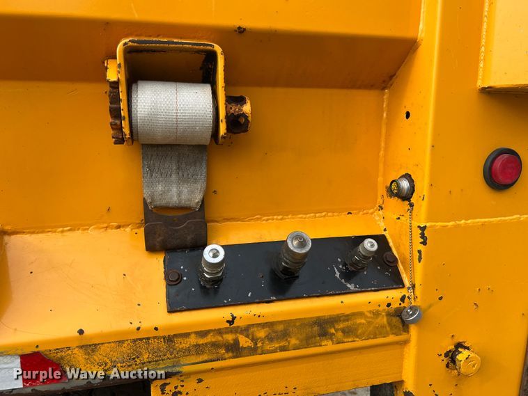 image for item MM9216 2006 International 7400  dump truck