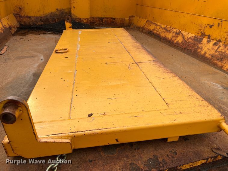 image for item MM9216 2006 International 7400  dump truck