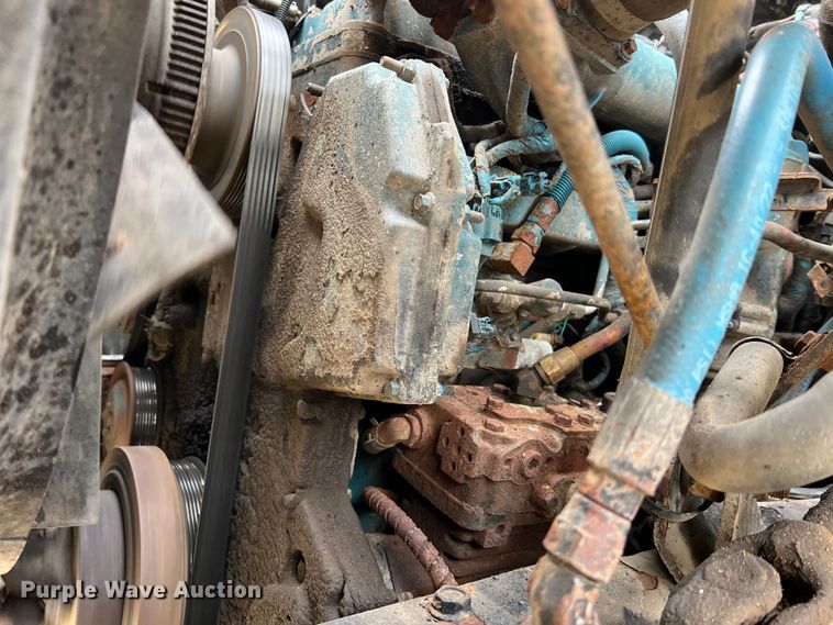 image for item MM9216 2006 International 7400  dump truck