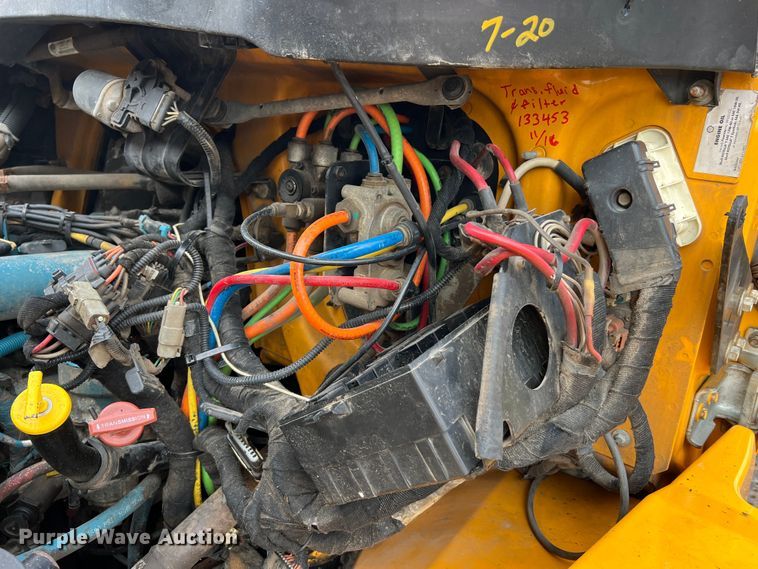 image for item MM9216 2006 International 7400  dump truck