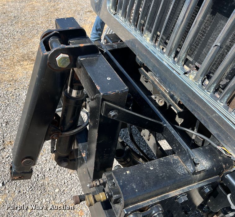 image for item MM9217 2006 International 7400  flatbed truck