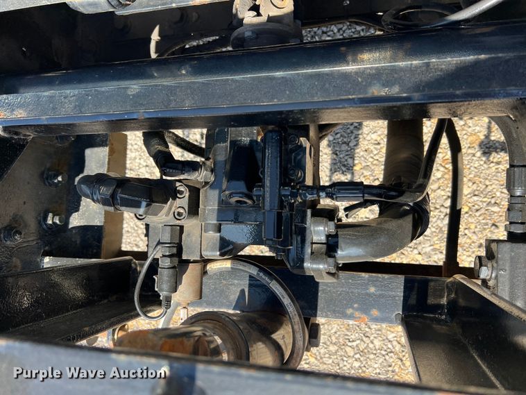 image for item MM9217 2006 International 7400  flatbed truck