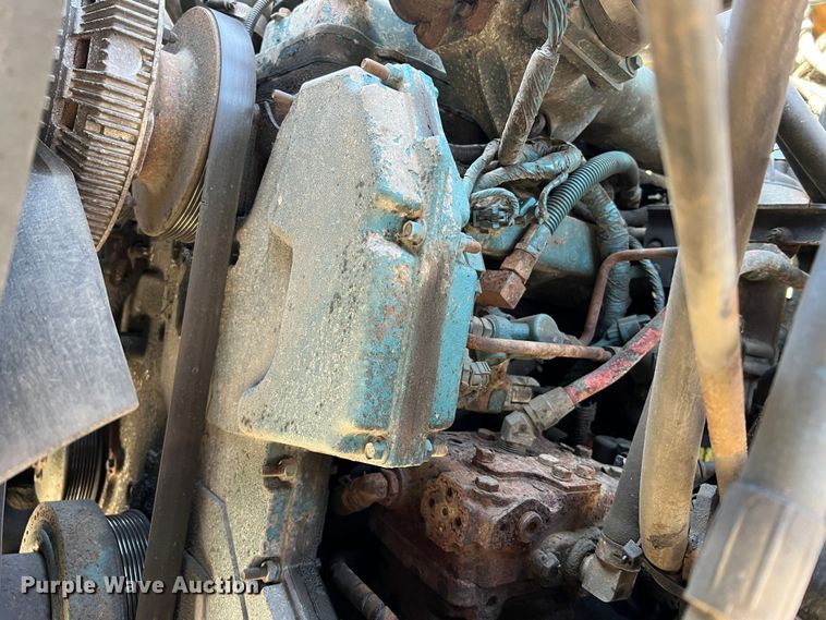 image for item MM9217 2006 International 7400  flatbed truck