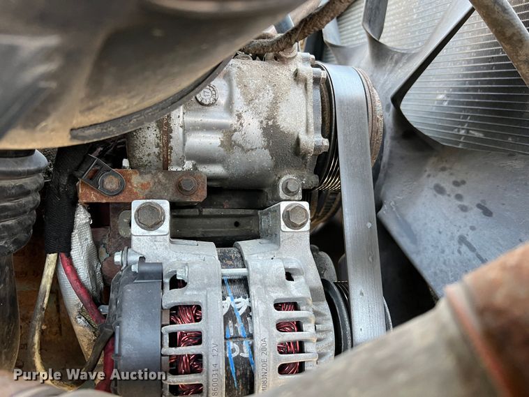 image for item MM9217 2006 International 7400  flatbed truck