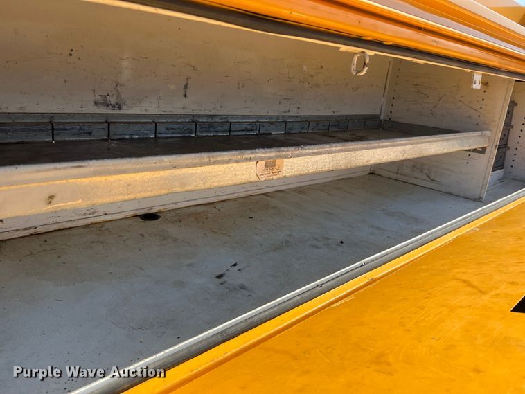 image for item MM9219 2003 Chevrolet Silverado 3500  utility bed pickup truck