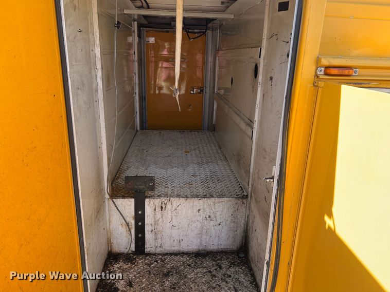 image for item MM9219 2003 Chevrolet Silverado 3500  utility bed pickup truck