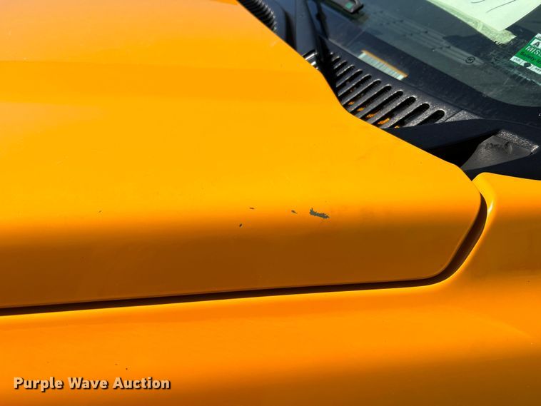 image for item MM9219 2003 Chevrolet Silverado 3500  utility bed pickup truck