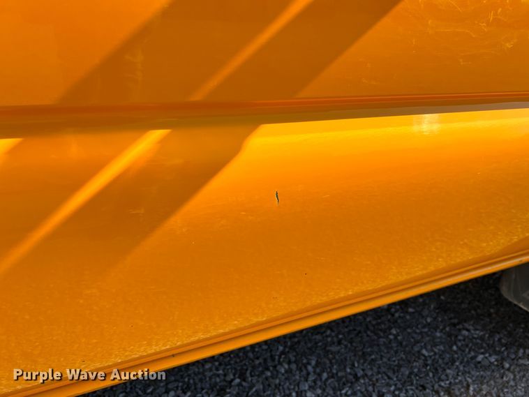 image for item MM9219 2003 Chevrolet Silverado 3500  utility bed pickup truck