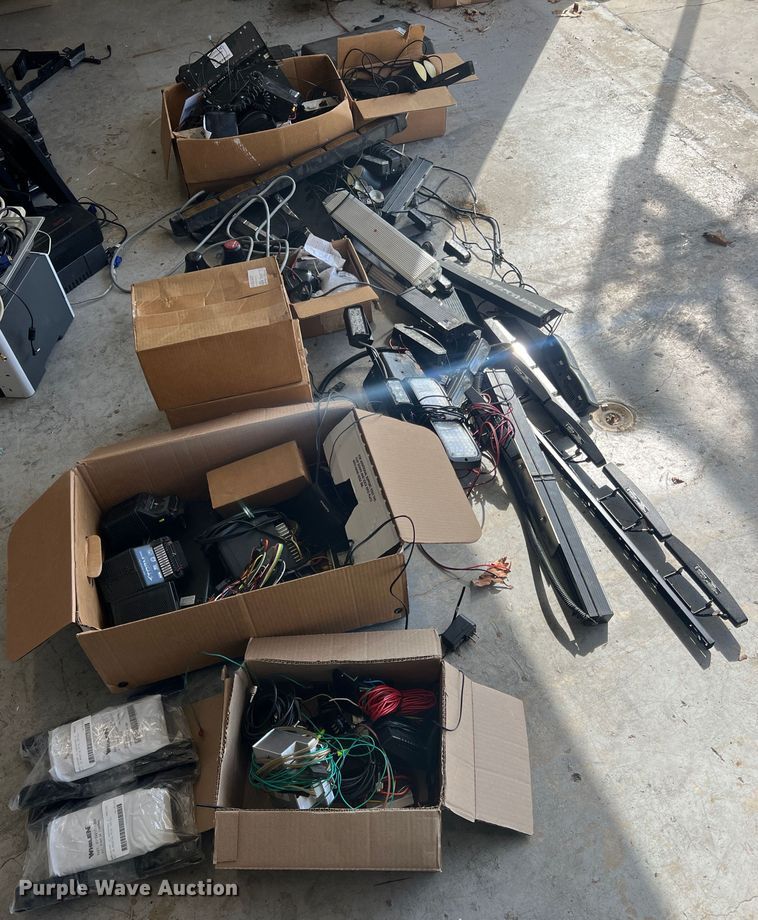 image for item MM9232 Law enforcement equipment