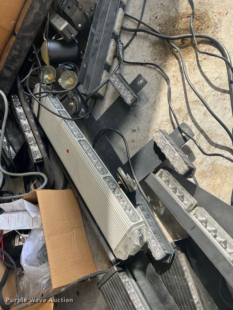 image for item MM9232 Law enforcement equipment