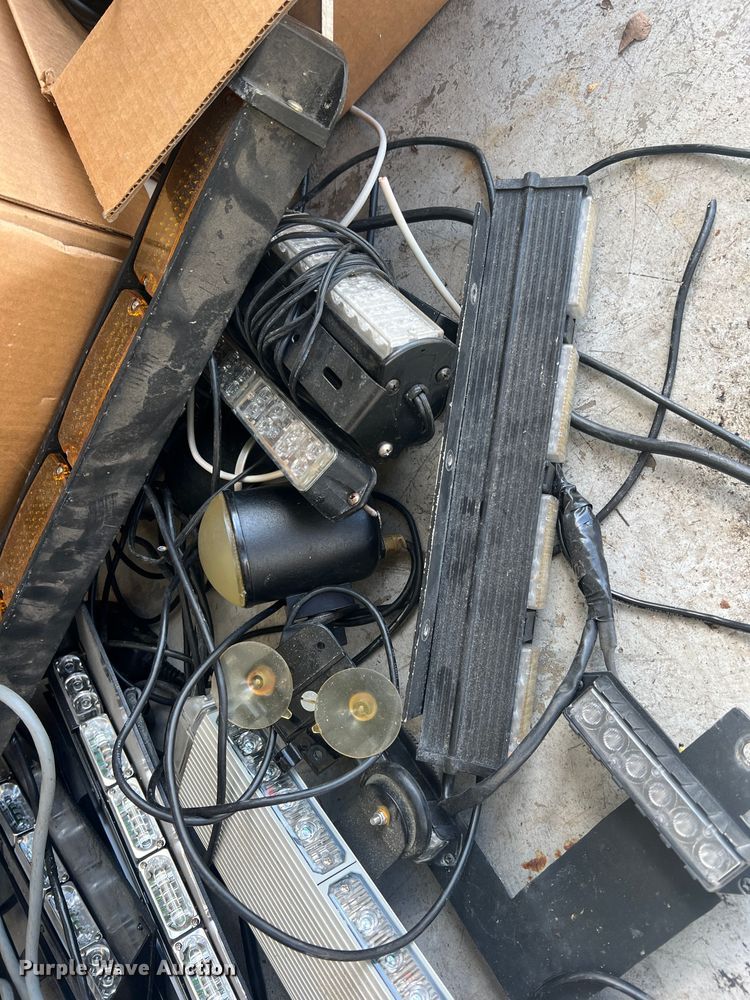 image for item MM9232 Law enforcement equipment