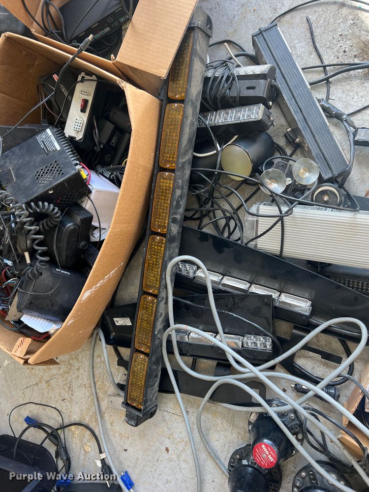 image for item MM9232 Law enforcement equipment